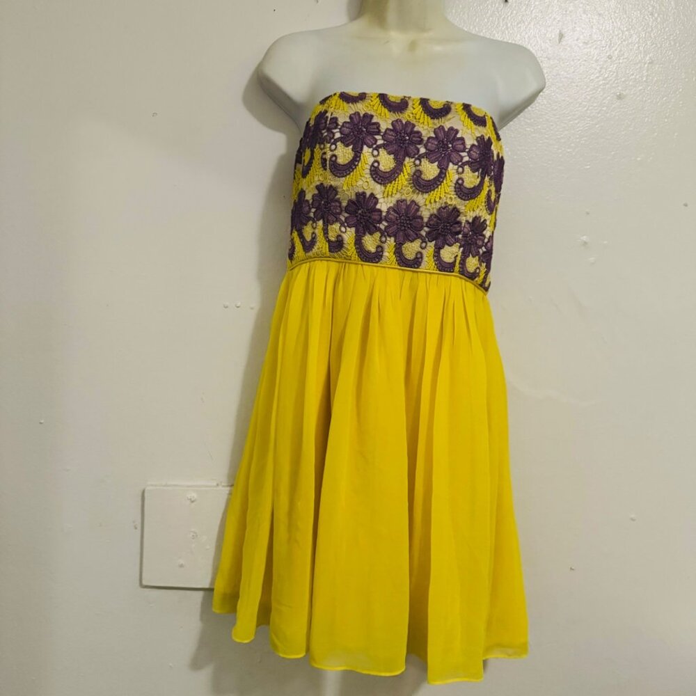 Minuet strapples dress womens yellow color floral size medium zip‎ key Hole